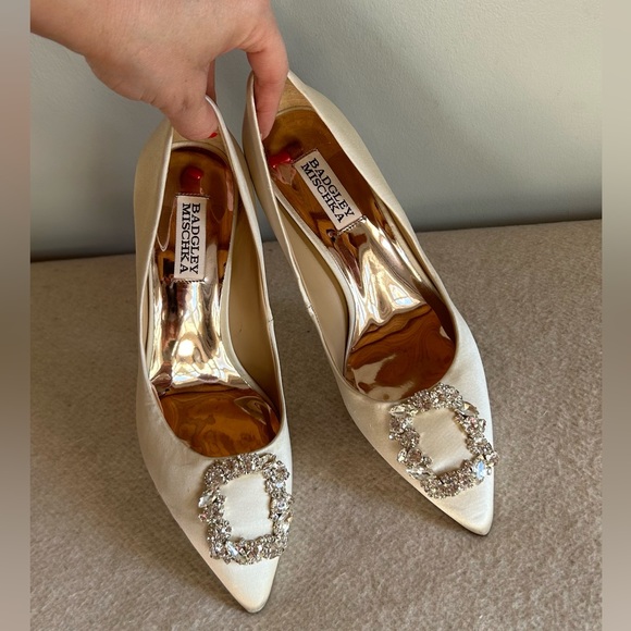 Badgley Mischka Women's Carrie Pump - Champagne size 6.5 - Picture 12 of 14